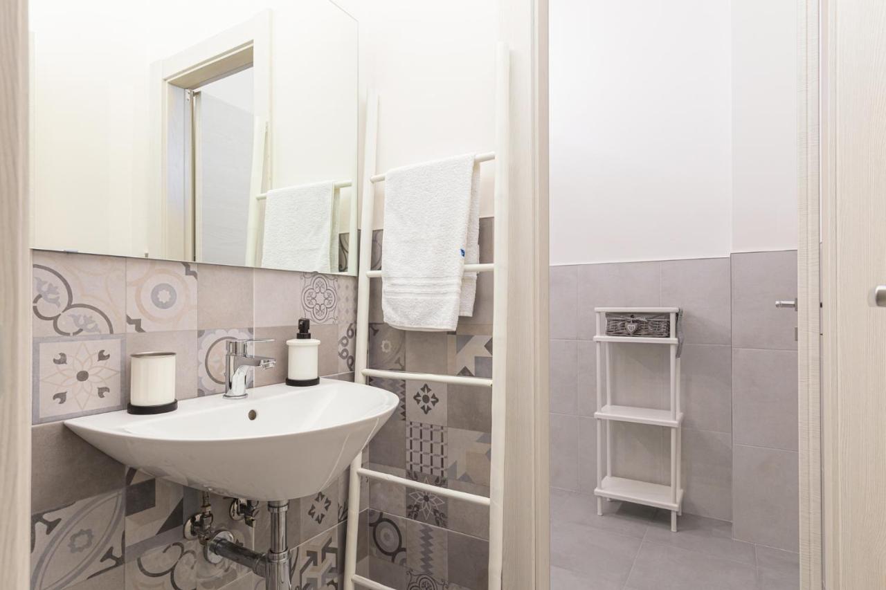 Robertone Guest House Бари Екстериор снимка